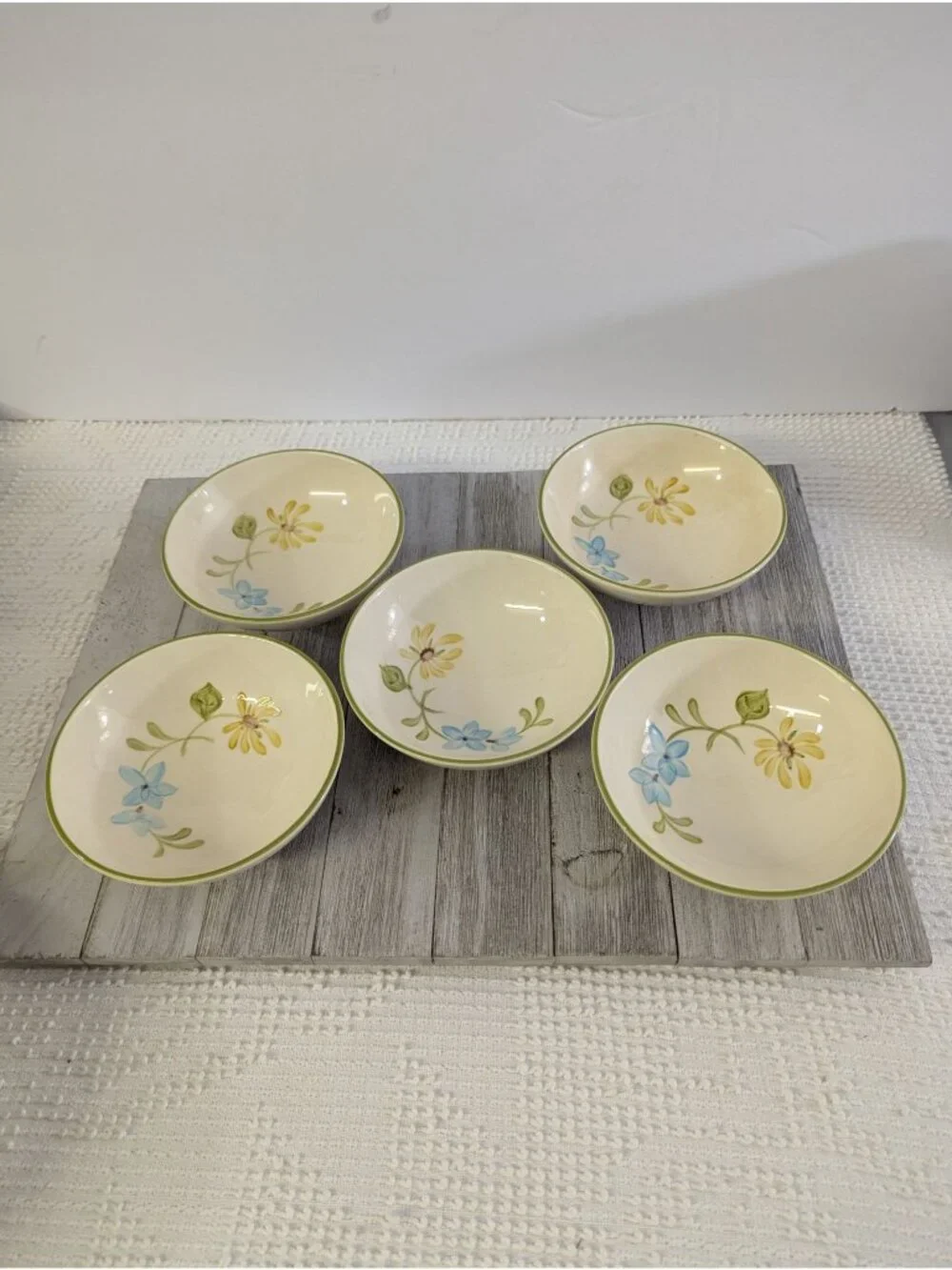 Vintage Franciscan DAISY Set of 5 Dessert Berry Bowls 5 1/8